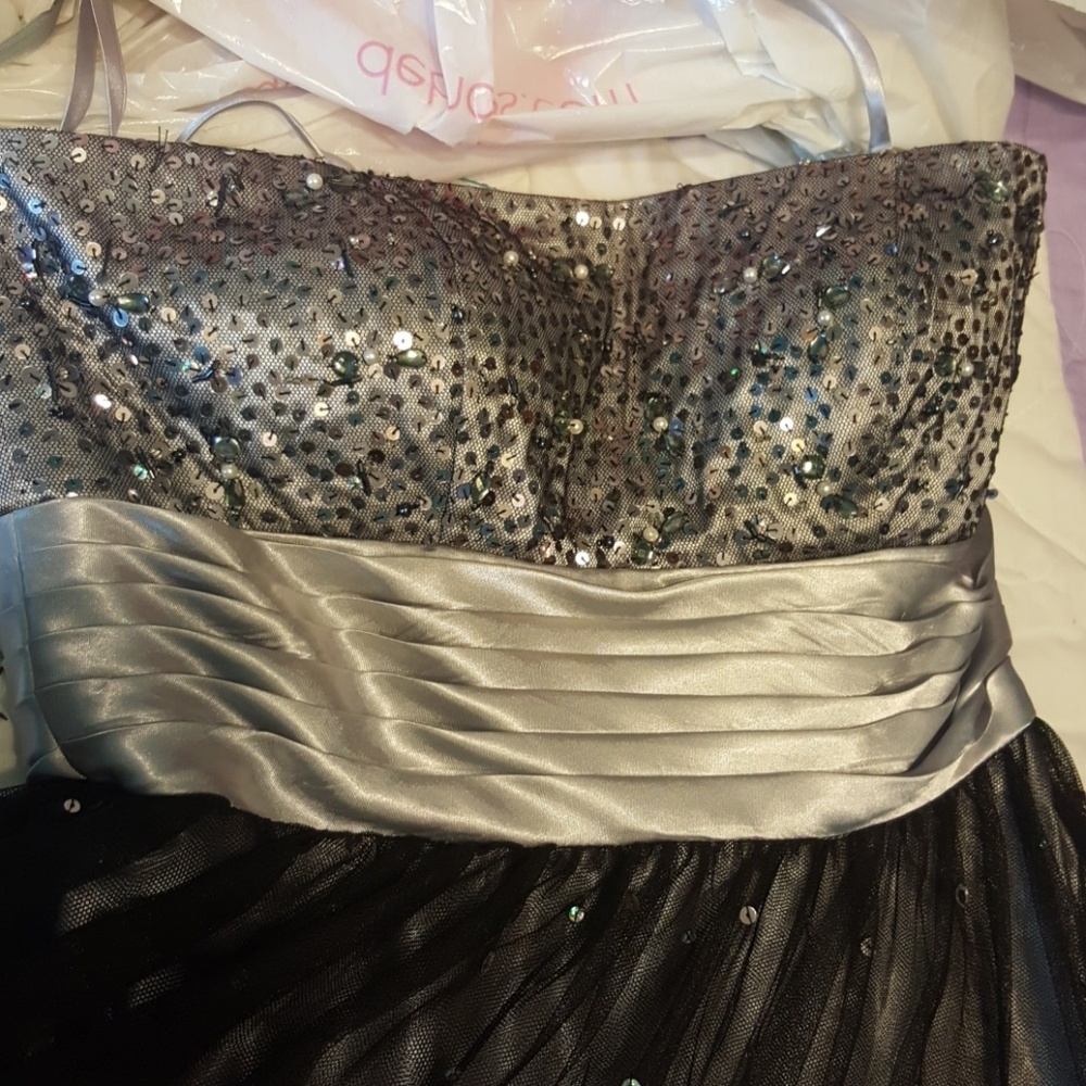 Prom dress - Picture 5 of 6